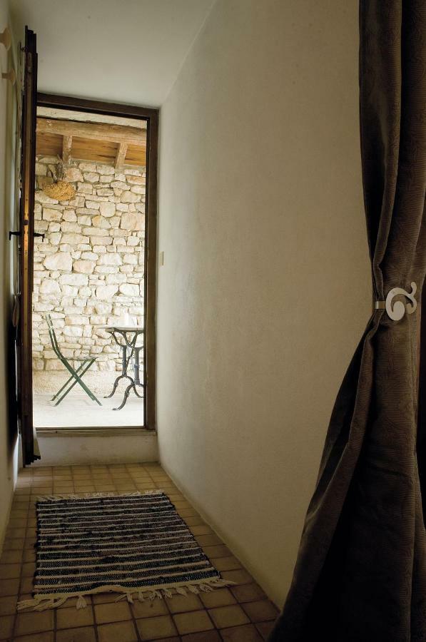 Maison De Dame Tartine Issirac Exterior foto